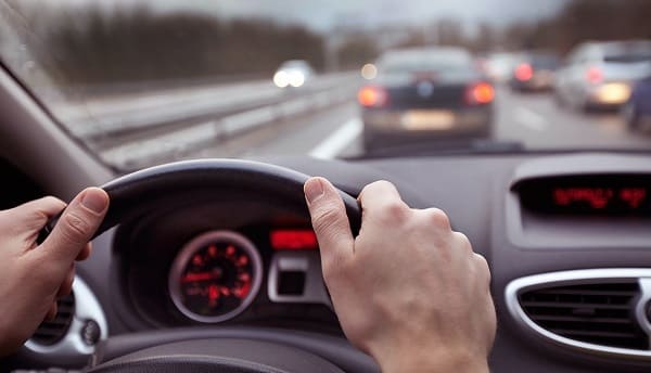 Hướng dẫn lái xe ô tô bằng hình ảnh dễ hiểu 2023
